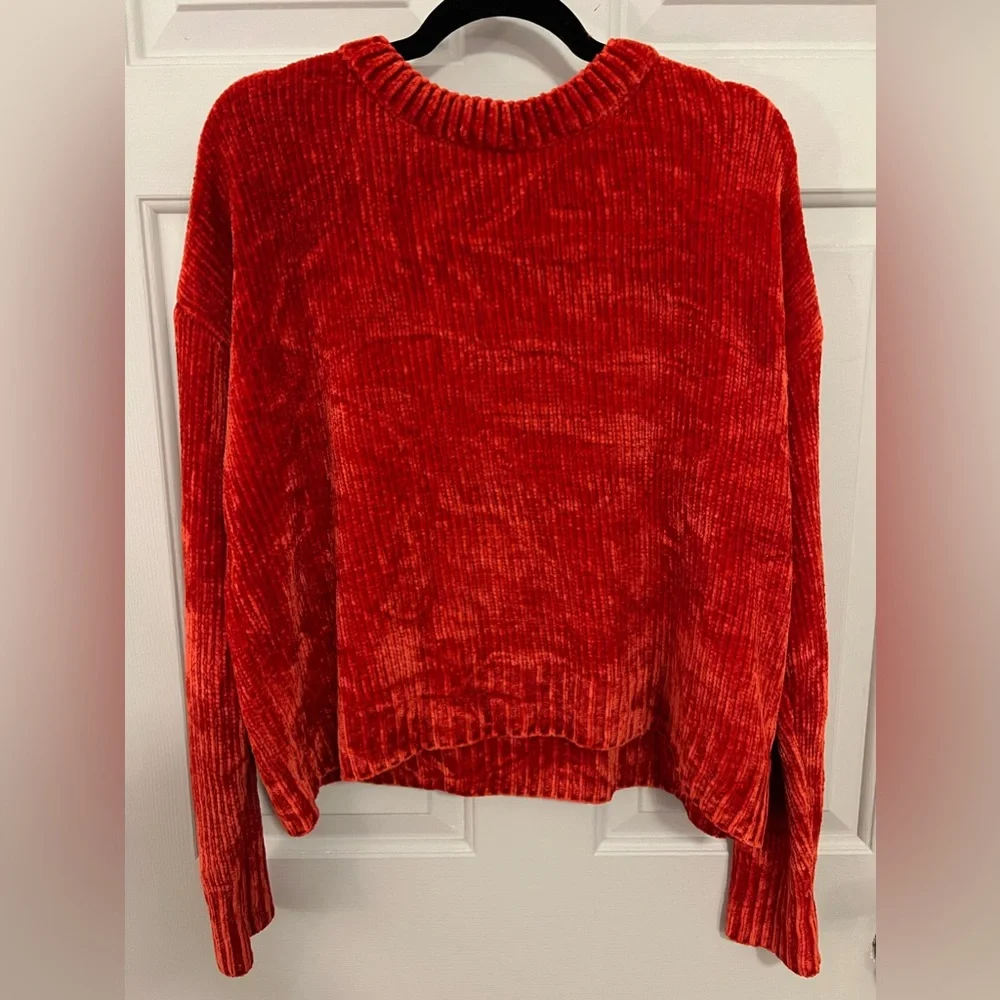 Red Corduroy Style Crew Neck Sweater Size Medium/Large